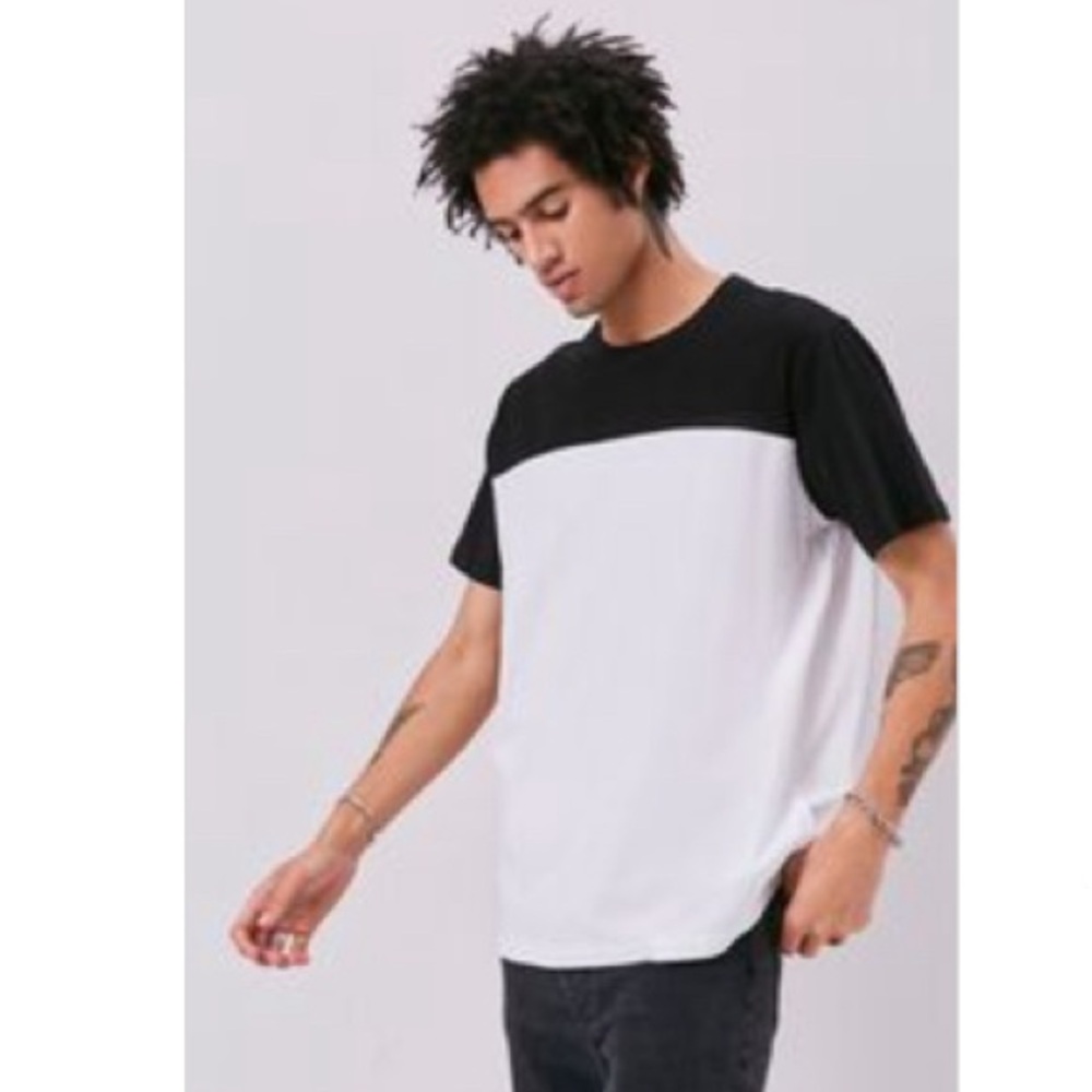 Forever 21 Color block t-shirt L Men’s Black & White